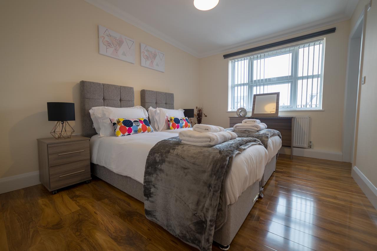 London Heathrow Serviced Apartments Ashford  Extérieur photo