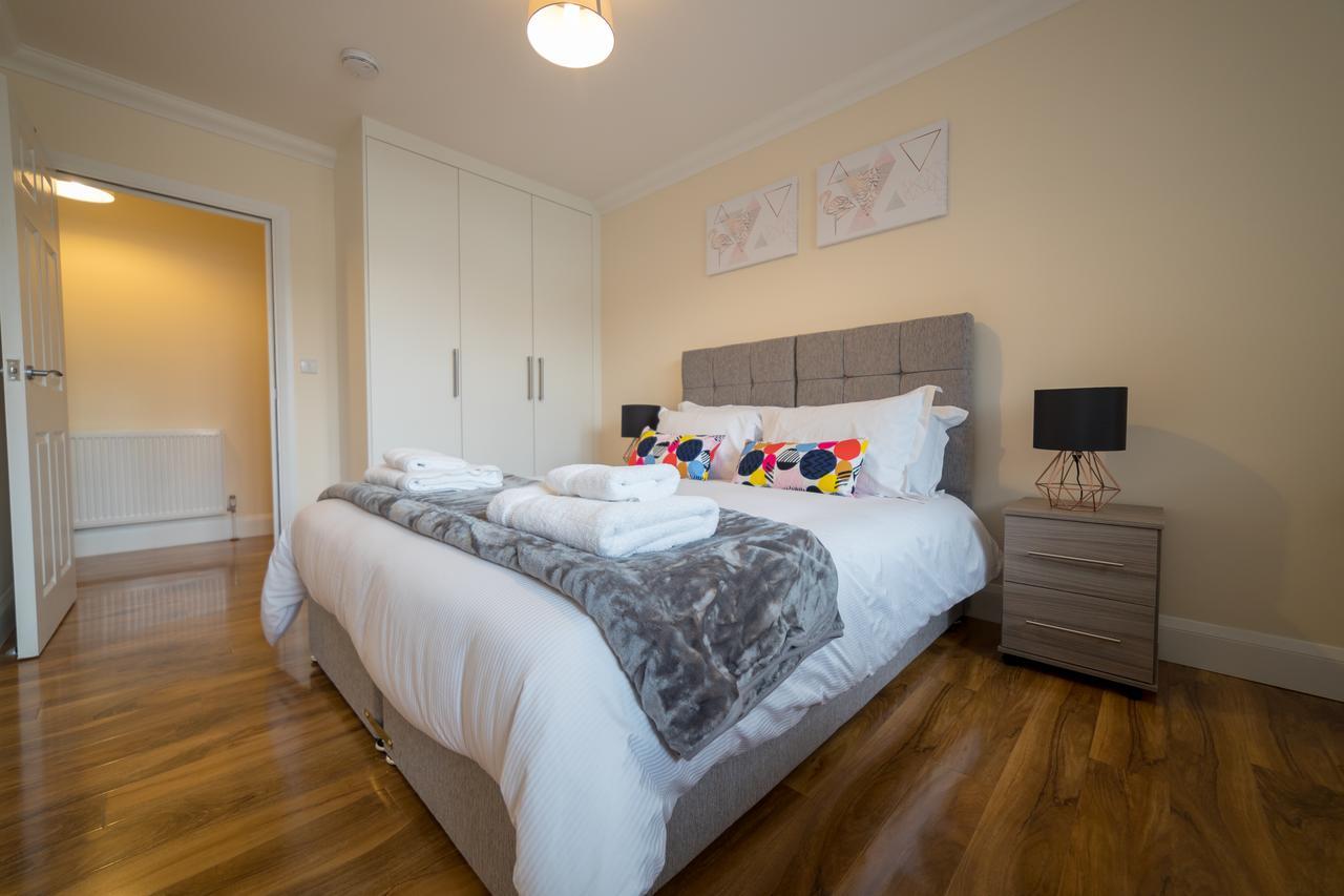 London Heathrow Serviced Apartments Ashford  Extérieur photo